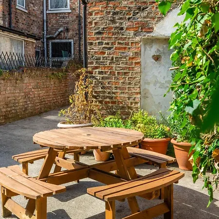 3 Claremont Terrace * York