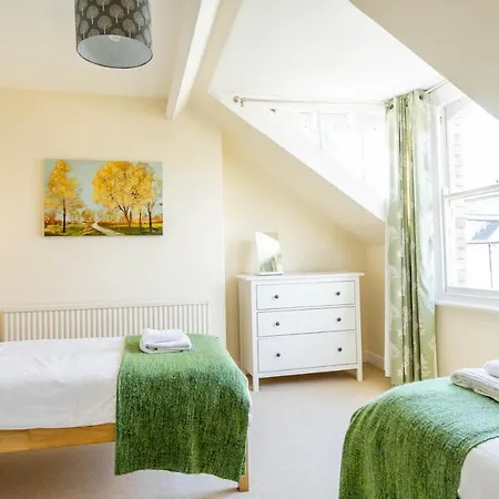 3 Claremont Terrace Apartment York